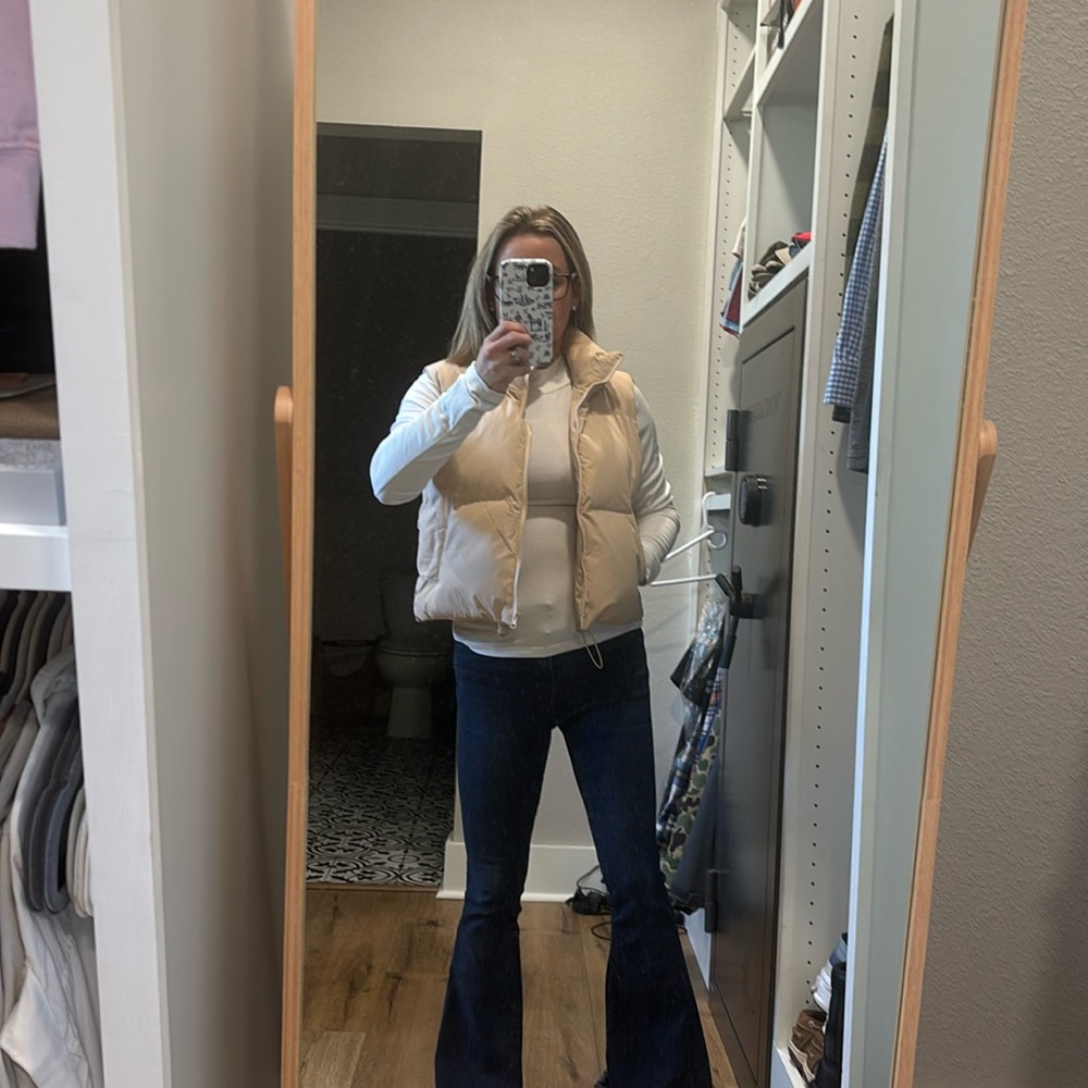 Cropped puffer vest